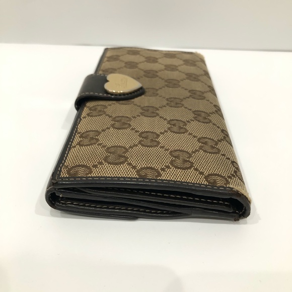 Gucci Brown GG Canvas Heart Plate Long Wallet Sku#84585 (Gently used) - Picture 4 of 16